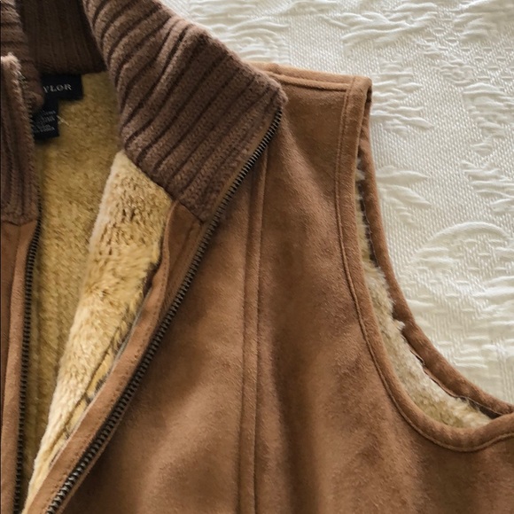 Ann Taylor Polyester Knit Fur Vest - Picture 4 of 6